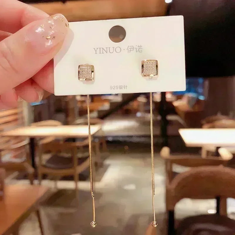 Green Crystal Golden Leaves Earrings for Women Individuality Daily Accessories Valentines Day Anniversary Birthday Jewelry Gifts