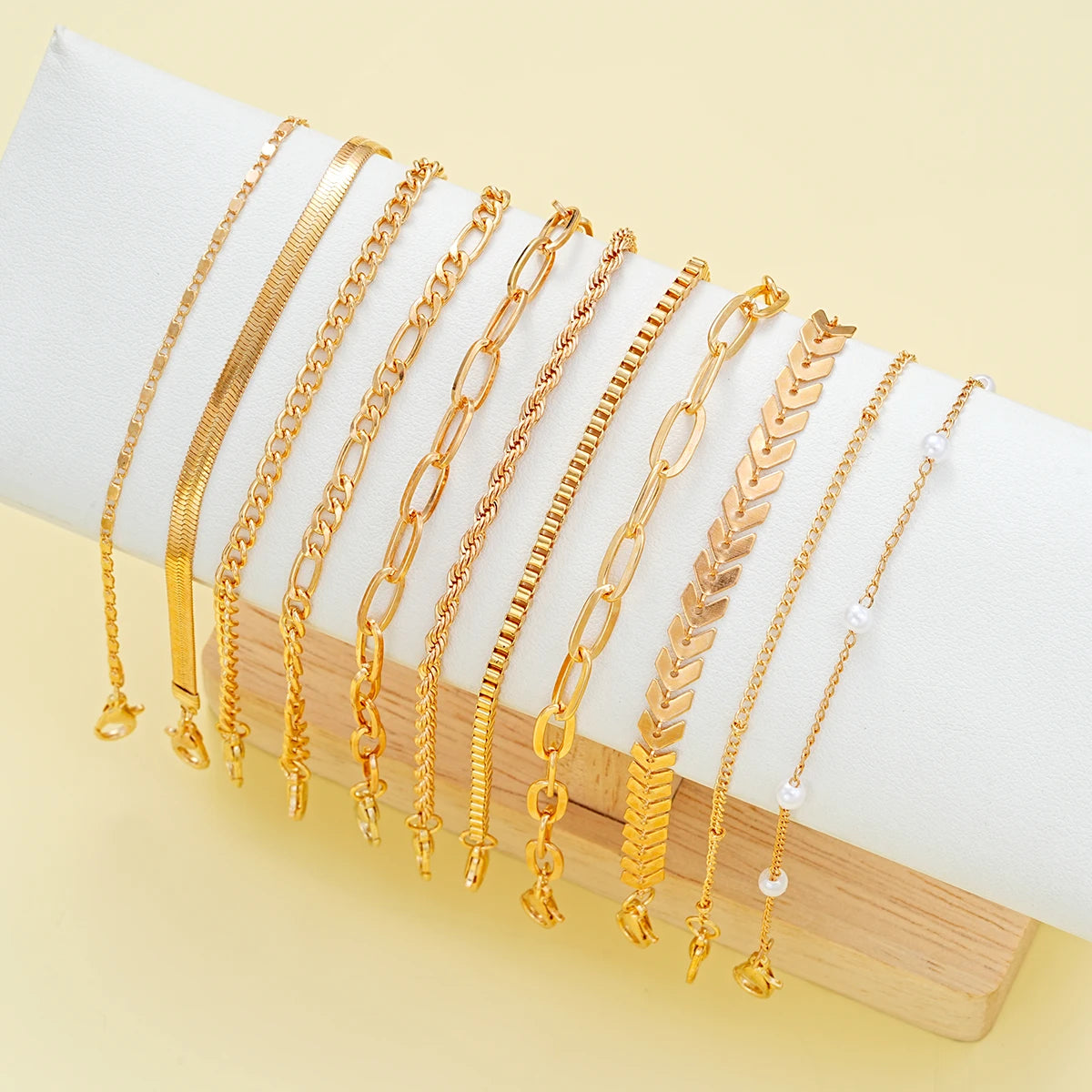 11 Pcs Boho Multi Layer Anklets Set For Women Vintage Simple Summer Gold Color Pearl Chain On Leg Beach Foot Jewelry Gifts 2024