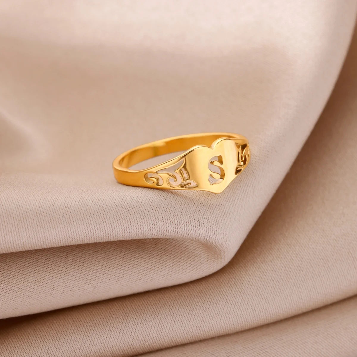 Fashion Hollow Initial Letter Heart Rings For Women Gold Color Stainless Steel A-Z Letter Ring Aesthetic Wedding Jewelry Gift