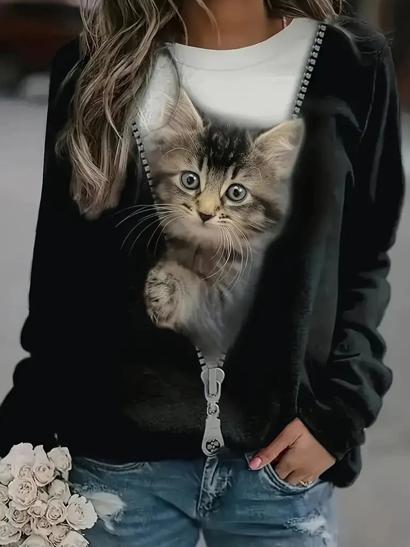 Women’s Sweatshirt with Playful Peeking Kitten Design Round Neck Cat Lover Pullover Tops Graphic Long Sleeve Sweater for Daily