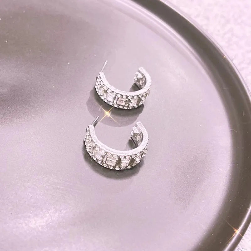 Green Crystal Golden Leaves Earrings for Women Individuality Daily Accessories Valentines Day Anniversary Birthday Jewelry Gifts